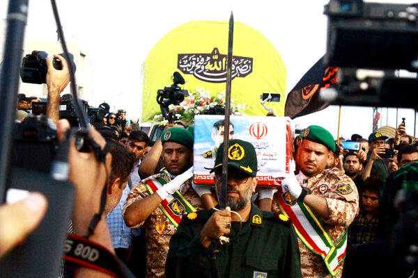 مراسم تشییع پیکر شهید «سعید آذربادگان» در بندرعباس