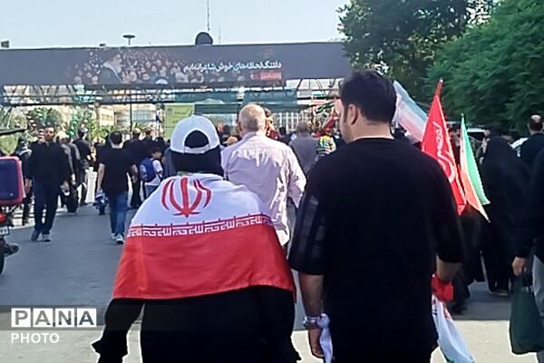  از صباشهر تا مصلای تهران؛ بدرقه‌ای عاشقانه برای رهبر شهید
