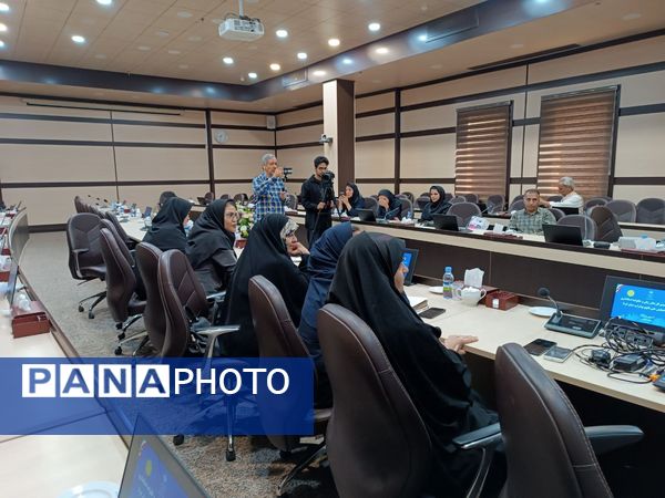 پیشران‌های توسعه؛ همایش ملی بانوان کارآفرین در مشهد کلید خورد