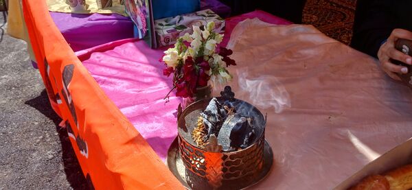 همکاری خادمیاران مدرسه فاطمیه با چایخانه دانش‌آموزی حضرت رضا (ع) در شیروان