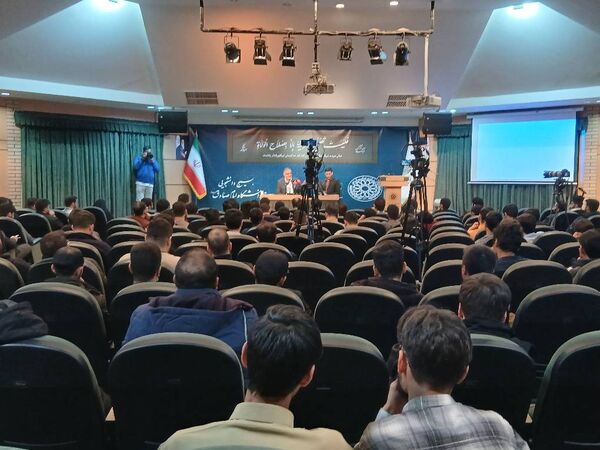 دانشگاه امام صادق(ع) میزبان شهردار تهران در آیین روز دانشجو