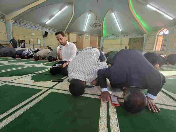  یادواره شهید و تقدیر از معلمان و دانش‌آموزان فعال در دبیرستان سما کاشمر