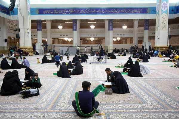 آیین ترتیل خوانی خانوادگی در حرم حضرت معصومه(س)