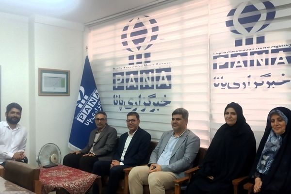 مدیر آموزش و پرورش ناحیه 2 زنجان با حضور در سازمان دانش‌آموزی روز خبرنگار را گرامی داشت