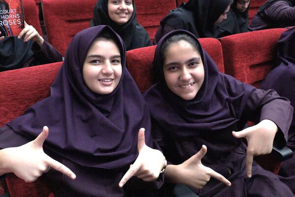 برگزاری جشن روز دختر با همکاری کانون خدمت رضوی و نهادهای آموزشی در منطقه 14 تهران 