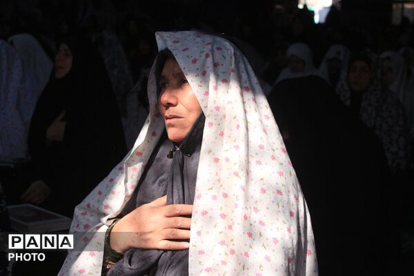 نماز استغاثه امام زمان(عج) در مصلی بزرگ امام خمینی نسیم‌شهر