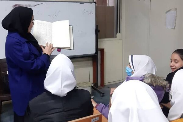 اردوی علمی پژوهشی دانش‌آموزان دبستان هجده دی ناحیه2 شهرری در پژوهش‌سرای بصیرت 