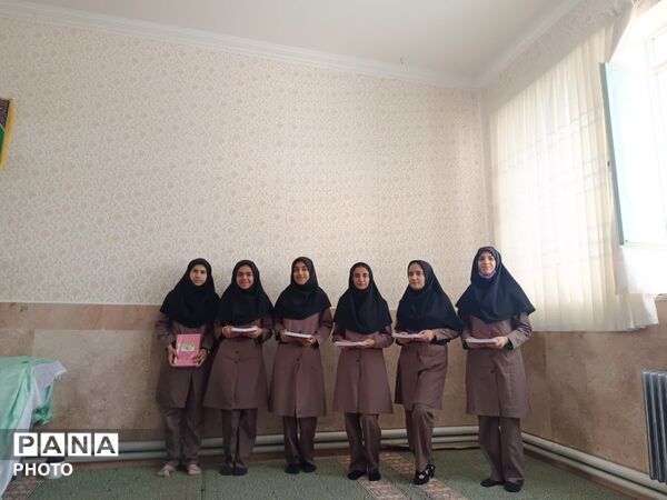 تجلیل از رتبه های برتر آموزشگاه خلیج فارس مروست