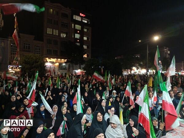 دومین اربعین حضور مردم غیور نیشابور همزمان با دومین سالگرد شهادت شهدای خدمت