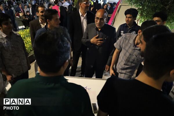  بازدید مدیرکل آموزش و پرورش استان از موکب دانش‌آموزان سمپاد 