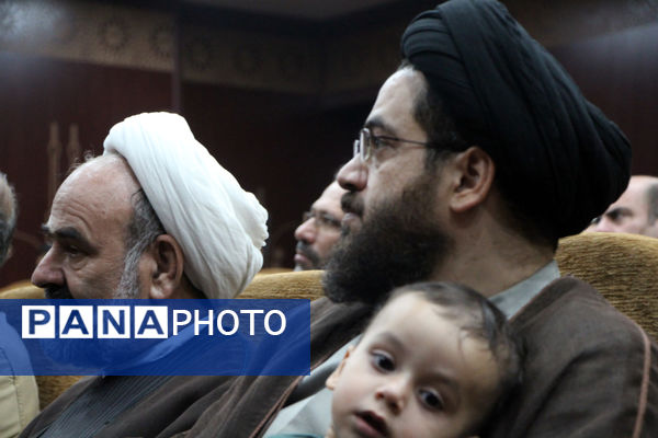 محفل قندشکن با طعم دفاع مقدس در یزد