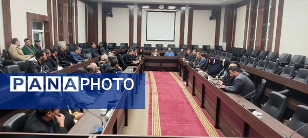 گردهمایی معاون استاندار و فرماندار ویژه تربت حیدریه با فعالان گردشگری و صنایع دستی در آستانه بهار