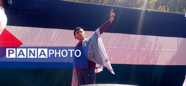 سربازان کوچک در حمایت از کودکان فلسطین