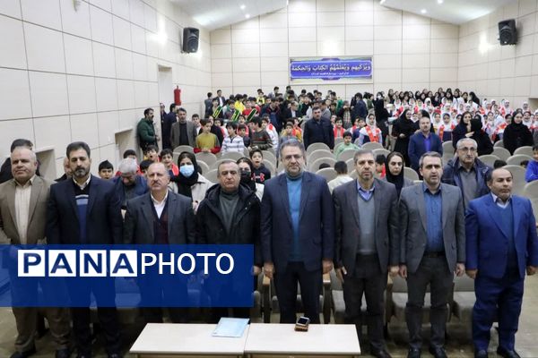 مراسم اختتامیه یادواره شهدا با حضور مدارس شاهد ناحیه یک سنندج