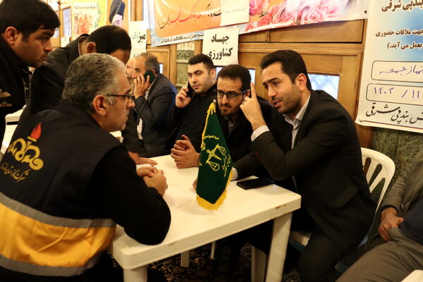 میز خدمت در بخش بندپی شرقی به‌مناسبت دهه فجر