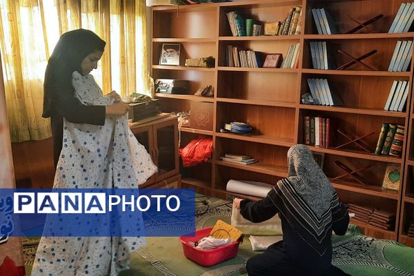 غبارروبی و آماده سازی نمازخانه‌های مدارس پردیس