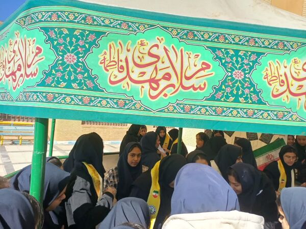 برپایی موکب حضرت فاطمه(س) در دبیرستان ام هانی