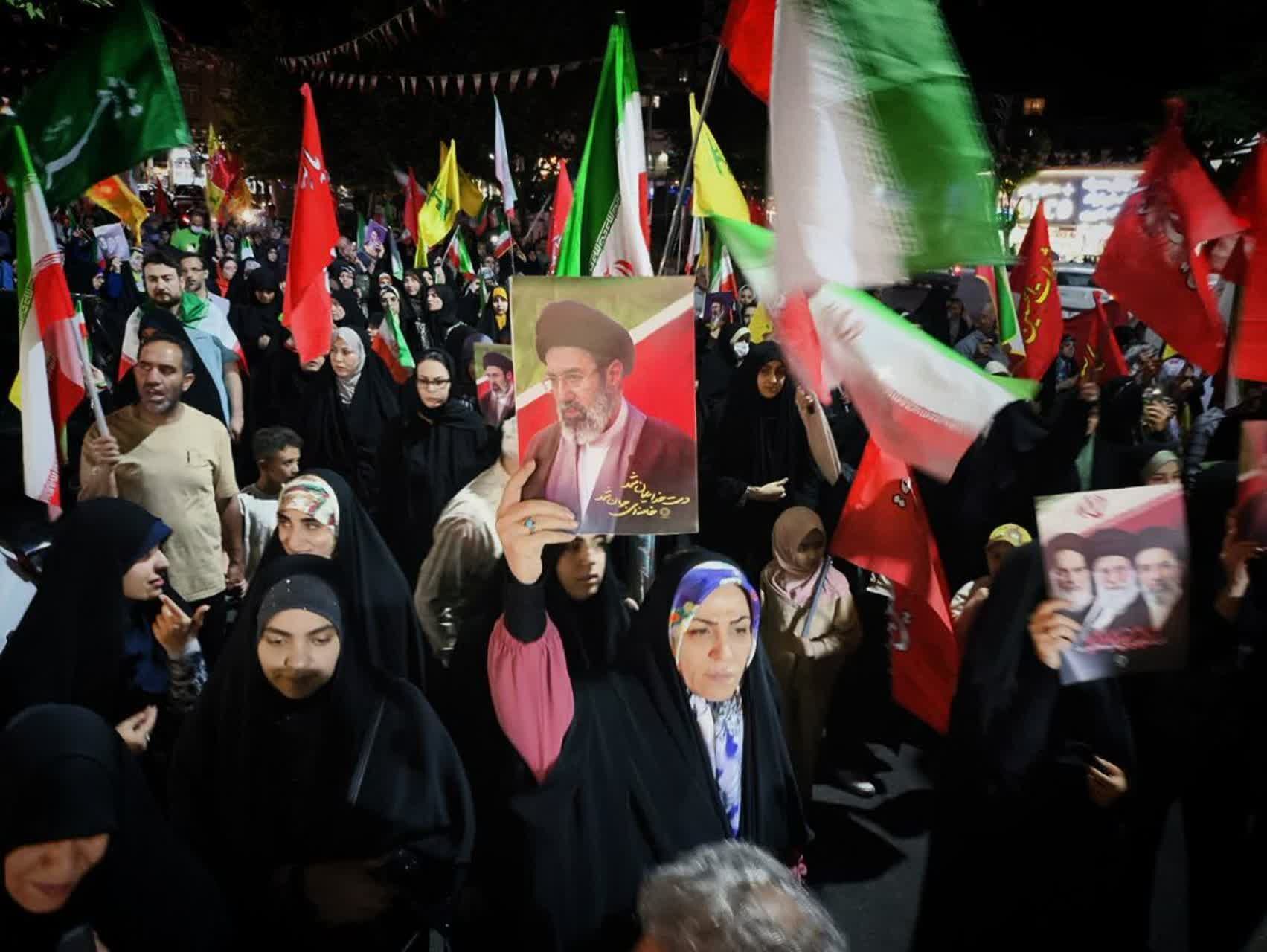 همه ایران یکصدا و یکدل در دفاع از لبنان