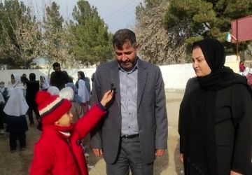 جشن پدر , دختری در کارخانه قند شیروان