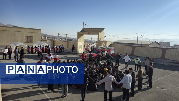 بیست‌وهفتمین مانور زلزله و ایمنی در مدارس شهرستان محلات 
