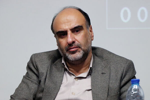 برگزاری نشست خبری مدیرکل راه و شهرسازی استان یزد و مدیران دستگاه‌های متولی مسکن
