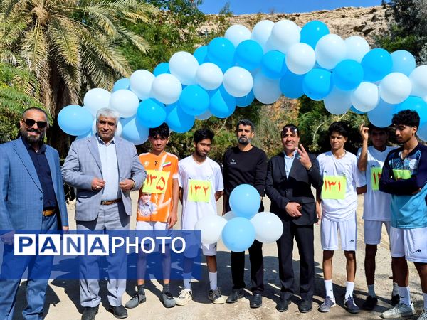 رقابت ورزشکاران دیار کریمان در مسیرهای طبیعی با میزبانی شهرستان عنبرآباد