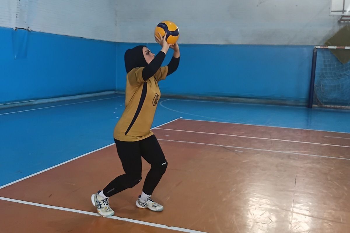 رقابت مادران و دختران قرچکی برای کسب عنوان قهرمانی