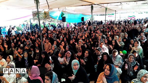 جشن باشکوه عید غدیر در پارک بانوان شهرستان درگزین برگزار شد