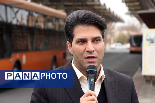بازدید خبرنگاران از ایستگاهای اتوبوس شهری و حمل‌ونقل یزد