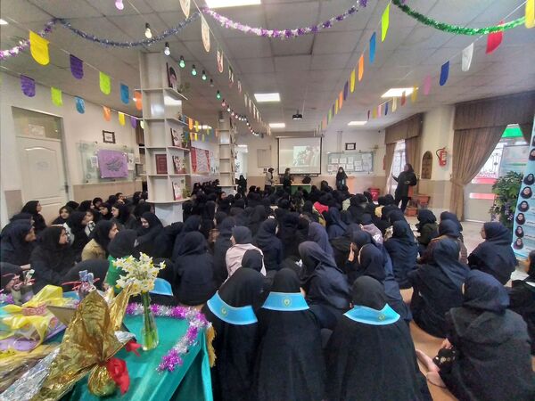 جشن نیمه‌شعبان در دبیرستان شاهد ارض اقدس ناحیه۳ مشهد