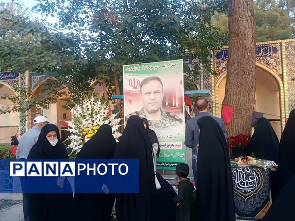 اولین سالگرد شهید محرم هادی میرآبادی بر سر مزارش برگزار شد  