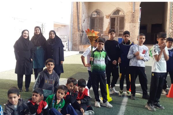 المپیاد ورزشی در دبستان شاهد حیات ناحیه 3 شیراز