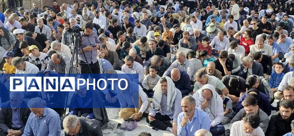 نور عرفه در تپه شهدای گمنام نورآباد طنین‌انداز شد