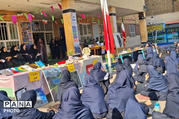 افتتاحیه جشنواره خوارزمی و طرح ایران دیجیتال در مدرسه شهید بهرامی رباط‌کریم