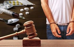 فروش داروهای سقط جنین و مخدر در عطاری‌ها؛ قانون چه مجازاتی برای متخلفان در نظر گرفته است؟