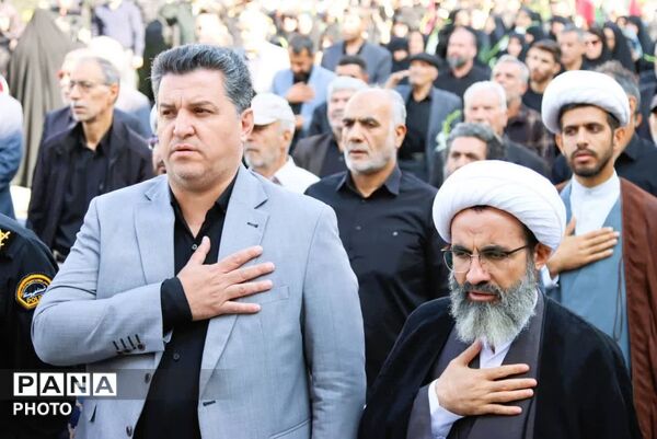وداع باشکوه مردم‌ فردیس با شهید مدافع امنیت