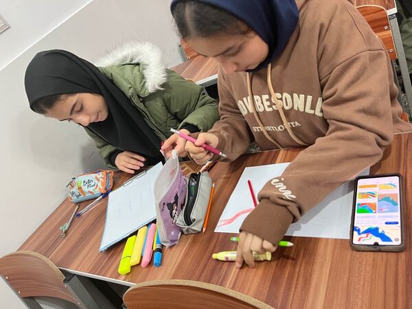 برگزاری مسابقه طرح فرهنگی و هنری در دبستان بعثت ۲