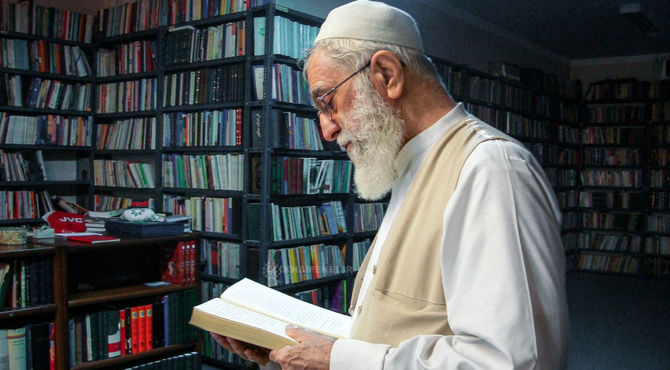 ایران میراث دار استواری رهبر شهید