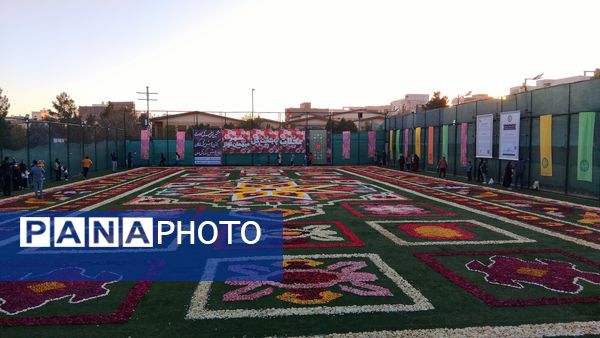 هشتمین فرش سرگل قاره کهن؛ جلوه‌گاه هنر و اصالت در محلات