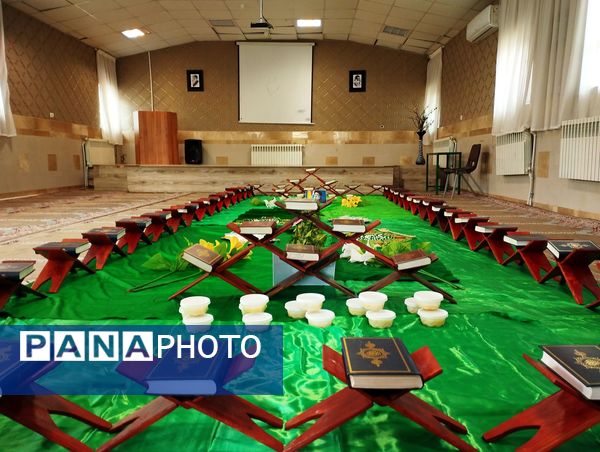 مراسم بزرگداشت سید حسن نصرالله همراه با انس با قرآن کریم