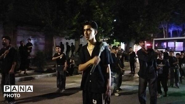 گذری بر فعالیت هیئت متحده مسجد پنج تن باغنو در شب عاشورا 