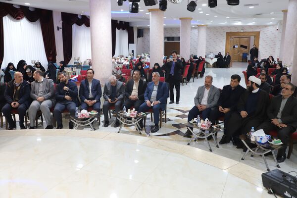 مراسم تجلیل از مادران، همسران شهدا و بانوان جانباز فرهنگی آذربایجان شرقی