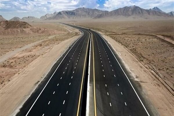 ساخت آزادراه اردکان- مهریز با حضور وزیر راه در یزد آغاز شد