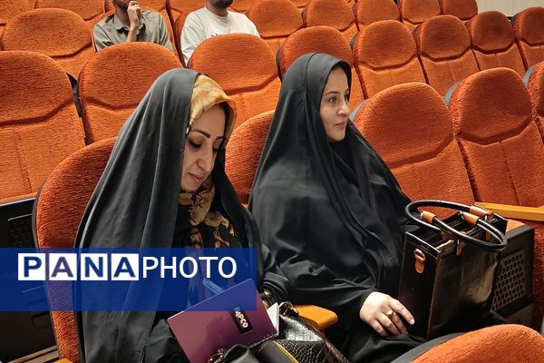 برگزاری نشست صمیمانه هنرمندان و فعالان عرصه رسانه در شهرستان ملارد