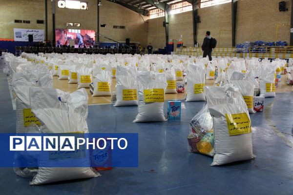توزیع هزار بسته معیشتی به همت خیرین و خیریه عطر یاس نبوی