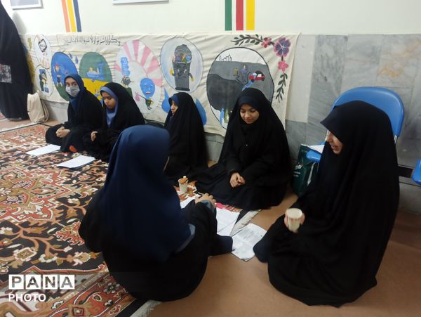 مسابقات قرآن و عترت دختران منتخب ناحیه دو مشهد 