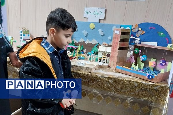 برپایی نمایشگاه طرح جابر ابن حیان در دبستان هیأت امنایی شهید قلنبر ناحیه 2 شهرری 