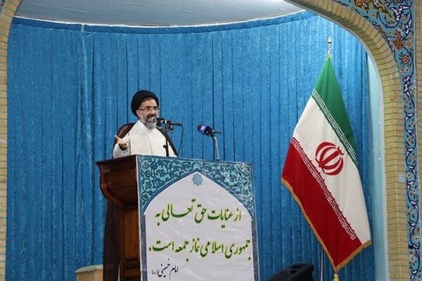 باید برای تحقق عدالت اجتماعی همه‌جانبه تلاش کنیم