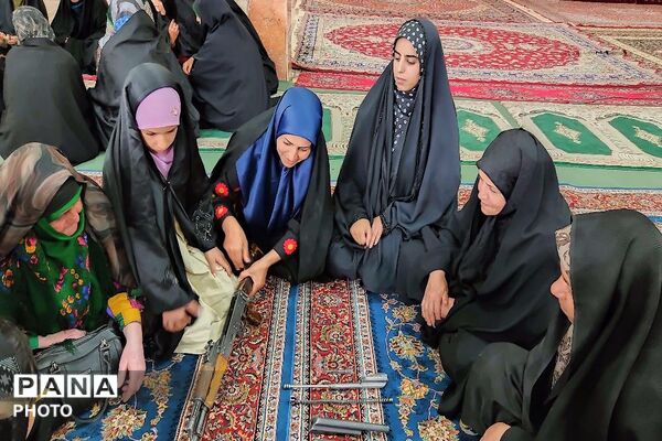 کارگاه آموزش اسلحه شناسی ویژه خواهران در شهر بار