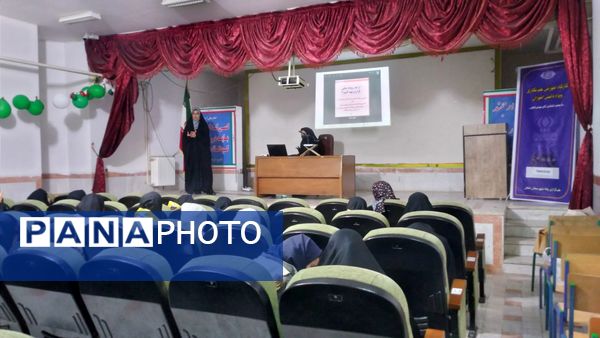 کارگاه آموزشی نوخبرنگاران در نورآباد لرستان؛ گامی برای تربیت نسل تازه رسانه‌ای